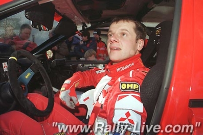 Freddy Loix
67º Rallye Automobile de Monte-Carlo 1999. Mitsubishi Lancer Evo VI. Abandonó por accidente en SS1 Plan de Vitrolles - Faye de 48.28 Km.
Copiloto Sven Smeets

Del 17 al 20 de Enero, Monte-Carlo.
Superficie: asfalto - nieve.

El Rally tenia un total de 1613.7 km de los que 424.6 km divididos en 14 tramos eran especiales.

Tomaron la salida 86 equipos, finalizaron 46.@
Palabras clave: Mitsubishi;Lancer;Montecarlo;1999;Personajes