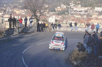Carlos Sainz Cenamor - Luís Moya
67º Rallye Automobile de Monte-Carlo 1999. Toyota Corolla WRC (K-AM 934). Abandonó por accidente en SS1 Plan de Vitrolles - Faye de 48.28 Km.

Del 17 al 20 de Enero, Monte-Carlo.
Superficie: asfalto - nieve.

El Rally tenia un total de 1613.7 km de los que 424.6 km divididos en 14 tramos, eran especiales.

Tomaron la salida 86 equipos, finalizaron 46.@
Palabras clave: ;Luis_Moya;Toyota;Corolla;WRC;Montecarlo;1999