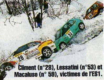 67º Rallye Automobile de Monte-Carlo 1999
28# Mitsubishi Lancer Evo V (WI-RR 63) de Llui­s Climent - Alex Romaní.

53# Peugeot 106 XSI de Daniel Lessatini - Fabrice Roux.

59# Fiat Cinquecento Sporting de Macaluso Stefano - Giovanni Bernacchini.

Los tres abandonaron por el accidente de la imagen en SS1 Plan de Vitrolles - Faye de 48.28 Km.

Del 17 al 20 de Enero, Monte-Carlo.
Superficie: asfalto - nieve.

El Rally tenia un total de 1613.7 km de los que 424.6 km divididos en 14 tramos eran especiales.

Tomaron la salida 86 equipos, finalizaron 46.
@
Palabras clave: Mitsubishi;Lancer;Montecarlo;1999;crash;nieve;Fiat;Cinquecento;Sporting;Peugeot;XSI