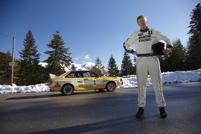 Walter Röhrl
Detrà¡s el el Audi Quattro A2 con el que gano el 52º Rallye Automobile de Monte-Carlo 1984. (IN-NX 47)
Palabras clave: Walter_Röhrl;Audi;Quattro;Personajes;Grupo_B