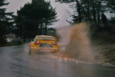Didier Auriol - Denis Giraudet
36º Rallye Catalunya - Costa Brava - Rallye de España 2000. Seat Cordoba WRC Evo2 (B-9863-UT). Clasificado 13º.

Del 30 de Marzo al 2 de Abril, Lloret de Mar, Girona, Catalunya, España.
Superficie: asfalto.

El Rally tenia un total de 1874.7 km de los que 383.09 km divididos en 15 tramos eran especiales.

Se inscribieron 95 equipos, tomaron la salida 91, finalizaron 55.@
Palabras clave: Didier_Auriol;Seat;Cordoba;WRC;Evo2;Catalunya;Costa_Brava;España;Spain;2000