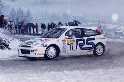 François Delecour - Daniel Grataloup
69º Rallye Automobile de Monte-Carlo 2001. Ford Focus WRC '01 (V5 FMC). Clasificado 3º.

Del 18 al 21 de Enero, Mónaco.
Superficie: asfalto - nieve.

El Rally tenia un total de 1738.81 km de los que 392.18 km divididos en 15 tramos eran especiales, (una de ellas fue cancelada SS10 Comps 2 de 20.53 Km).

Se inscribieron 60 equipos, tomaron la salida 56, finalizaron 27.@

Palabras clave: François_Delecour;Ford;Focus;WRC;Montecarlo;2001;nieve