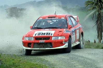 Tommi Mäkinen - Timo Hantunen
14º Telstra Rally Australia 2001. Mitsubishi Lancer WRC. Clasificado 6º.
El Rally tenia un total de 1402.07 km de los que 396.77 km divididos en 21 tramos, eran especiales, (una de ellas fue cancelada SS13 Wellington Dam de 45.42 Km).
Se inscribieron 75 participantes, tomaron la salida 73, finalizaron 51.@
Palabras clave: Tommi_Mäkinen;Mitsubishi;Lancer;Australia;WRC;2001