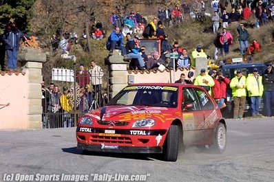 Sébastien Loeb - Daniel Elena
69º Rallye Automobile de Monte-Carlo 2001. Citröen Saxo Kit Car (LDT-001). Clasificado 15º.

Del 18 al 21 de Enero, Mónaco.
Superficie: asfalto - nieve.

El Rally tenia un total de 1738.81 km de los que 392.18 km divididos en 15 tramos eran especiales, (una de ellas fue cancelada SS10 Comps 2 de 20.53 Km).

Se inscribieron 60 equipos, tomaron la salida 56, finalizaron 27.@
Palabras clave: Citroen;Saxo;Kit_Car;Montecarlo;2001