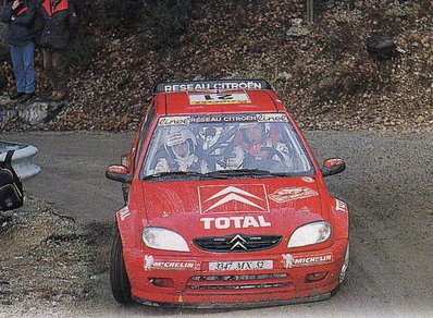 Jesús Puras - Marc Martí
69º Rallye Automobile de Monte-Carlo 2001. Citroën Saxo Kit Car (3347 MX 52). Abandonó por avería mecánica en SS4 St. Pierre - Entrevaux 2 de 30.34 km.

Del 18 al 21 de Enero, Mónaco.
Superficie: asfalto - nieve.

El Rally tenia un total de 1738.81 km de los que 392.18 km divididos en 15 tramos eran especiales, (una de ellas fue cancelada SS10 Comps 2 de 20.53 Km).

Se inscribieron 60 equipos, tomaron la salida 56, finalizaron 27.@
Palabras clave: Citroen;Saxo;Kit_Car;Montecarlo;2001