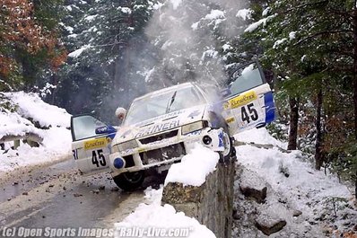 Giovanni Manfrinato - Claudio Condotta
69º Rallye de Monte-Carlo 2001. Mitsubishi Lancer Evo VI. Retirado por el accidente de la foto.
El Rally tenia un total de 1745.48 km de los que 392.18 km divididos en 15 tramos, eran especiales, (una de ellas fue cancelada SS10 Comps 2 de 20.53 Km).
Se inscribieron 60 participantes, tomaron la salida 56, finalizaron 27.@
Palabras clave: Mitsubishi;Lancer;Montecarlo;2001;nieve;crash