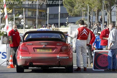 Sébastien Loeb - Daniel Elena
70º Rallye Automobile de Monte-Carlo 2002. Citröen Xsara WRC (32 CSP 92). Clasificado 2º.

Del 18 al 20 de Enero, Monaco.
Superficie: asfalto - nieve.

El Rally tenia un total de 1424.55 km km de los que 396.78 km divididos en 15 tramos eran especiales, (una de ellas fue cancelada SS2 Sisteron - Thoard 1 de 36.73 Km).

Se inscribieron 55 equipos, tomaron la salida 54, finalizaron 26.@
Palabras clave: Sebastien_Loeb;Citroen;Xsara;WRC;Montecarlo;2002