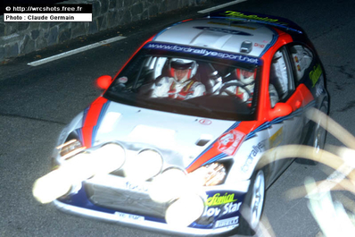 Carlos Sainz Cenamor - Luí­s Moya
70º Rallye Automobile de Monte-Carlo 2002. Ford Focus RS WRC '02 (Y6 FMC). Clasificado 3º.

Del 18 al 20 de Enero, Monaco.
Superficie: asfalto - nieve.

El Rally tenia un total de 1424.55 km km de los que 396.78 km divididos en 15 tramos eran especiales, (una de ellas fue cancelada SS2 Sisteron - Thoard 1 de 36.73 Km).

Se inscribieron 55 equipos, tomaron la salida 54, finalizaron 26.@
Palabras clave: ;Ford;Focus;Montecarlo;2002