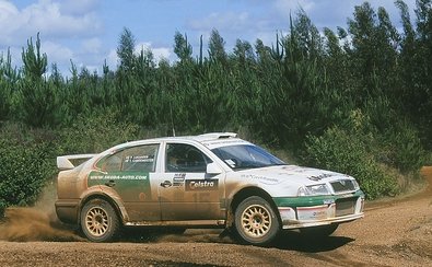 Toni Gardemeister - Paavo Lukander
15º Telstra Rally Australia 2002. Skoda Octavia WRC Evo3 (MBO 90-41). Clasificado 6º.
El Rally tenia un total de 1571.98 km de los que 388.64 km divididos en 24 tramos, eran especiales.
Se inscribieron 75 equipos, tomaron la salida 69, finalizaron 36.@
Palabras clave: Toni_Gardemeister;Skoda;Octavia;WRC;2002;Australia