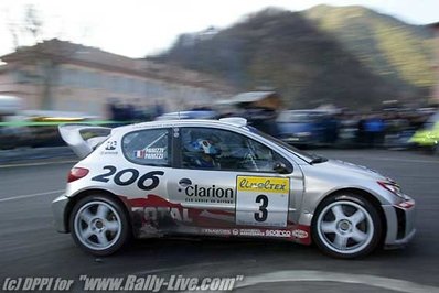 Gilles Panizzi - Hervé Panizzi
70º Rallye Automobile de Monte-Carlo 2002. Peugeot 206 WRC (952 NVB 75). Clasificado 7º.

Del 18 al 20 de Enero, Monaco.
Superficie: asfalto - nieve.

El Rally tenia un total de 1424.55 km km de los que 396.78 km divididos en 15 tramos eran especiales, (una de ellas fue cancelada SS2 Sisteron - Thoard 1 de 36.73 Km).

Se inscribieron 55 equipos, tomaron la salida 54, finalizaron 26.@
Palabras clave: Gilles_Panizzi;Peugeot;WRC;Montecarlo;2002