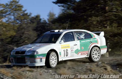 Roman Kresta - Jan Tomanek
70º Rallye Automobile de Monte-Carlo 2002. Skoda Octavia WRC Evo2 (MBS 97-68). Abandonó por accidente en SS7 Puget - Toudon 2 de 26.76 Km.

Del 18 al 20 de Enero, Monaco.
Superficie: asfalto - nieve.

El Rally tenia un total de 1424.55 km km de los que 396.78 km divididos en 15 tramos eran especiales, (una de ellas fue cancelada SS2 Sisteron - Thoard 1 de 36.73 Km).

Se inscribieron 55 equipos, tomaron la salida 54, finalizaron 26.@
Palabras clave: Montecarlo;Skoda;Octavia;2002