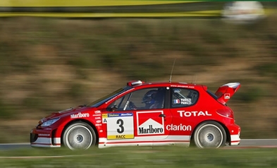 Gilles Panizzi - Hervé Panizzi
39º Rallye Catalunya - Costa Brava - Rallye de España 2003. Peugeot 206 WRC (945 NVB 75). Clasificado 1º.

Del 24 al 26 de Octubre, Lloret de Mar, Girona, Catalunya, España.
Superficie: asfalto.

El Rally tenia un total de 1553.72 Km de los que 381.18 Km divididos en 22 tramos eran especiales.

Se inscribieron 49 equipos, tomaron la salida 47, finalizaron 33.@
Palabras clave: Peugeot;WRC;Catalunya;2003;Spain