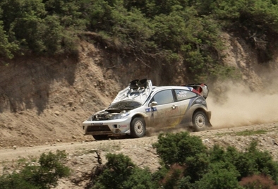 Markko Märtin - Michael Park
50º Golden Acropolis Rally 2003. Ford Focus RS WRC '03 (EO03 YRJ). Clasificado 1º.

Del 5 al 8 de Junio, Lamia, Grecia.
Superficie: tierra.

El Rally tenia un total de 1,441.37 Km de los que 399.49 Km divididos en 22 tramos eran especiales (una de ellas fue cancelada SS8 Lilea - Parnassos 1 de 2,43 Km).

Se inscribieron 90 equipos, tomaron la salida 82, finalizaron 37.@
Palabras clave: Markko_Martin;Ford;Focus;WRC;Grecia;Acropolis;2003