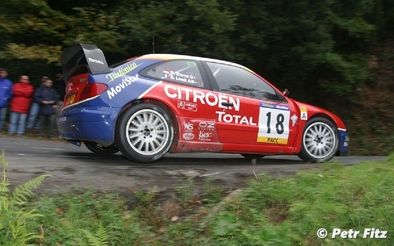 Sébastien Loeb - Daniel Elena
39º Rallye Catalunya - Costa Brava - Rallye de España 2003. Citroën Xsara WRC (16 DDM 92). Clasificado 2º.

Del 24 al 26 de Octubre, Lloret de Mar, Girona, Catalunya, España.
Superficie: asfalto.

El Rally tenia un total de 1553.72 Km de los que 381.18 Km divididos en 22 tramos eran especiales.

Se inscribieron 49 equipos, tomaron la salida 47, finalizaron 33.

© Petr Fitz
@@
Palabras clave: Sebastien_Loeb;Citroen;Xsara;WRC;Catalunya;2003;Spain