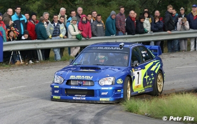 Petter Solberg - Phil Mills
39º Rallye Catalunya - Costa Brava - Rallye de España 2003. Subaru Impreza S9 WRC '03 (S400 WRT). Clasificado 5º.

Del 24 al 26 de Octubre, Lloret de Mar, Girona, Catalunya, España.
Superficie: asfalto.

El Rally tenia un total de 1553.72 Km de los que 381.18 Km divididos en 22 tramos eran especiales.

Se inscribieron 49 equipos, tomaron la salida 47, finalizaron 33.

© Petr Fitz
@@
Palabras clave: Petter_Solberg;Subaru;Impreza;WRC;Catalunya;2003;Spain