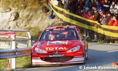 Marcus Grönholm - Timo Rautiainen
39º Rallye Catalunya - Costa Brava - Rallye de España 2003. Peugeot 206 WRC (945 NVB 75). Clasificado 6º.

Del 24 al 26 de Octubre, Lloret de Mar, Girona, Catalunya, España.
Superficie: asfalto.

El Rally tenia un total de 1553.72 Km de los que 381.18 Km divididos en 22 tramos eran especiales.

Se inscribieron 49 equipos, tomaron la salida 47, finalizaron 33.

© Leszek Kusmirek
@
Palabras clave: Peugeot;WRC;Catalunya;2003;Spain