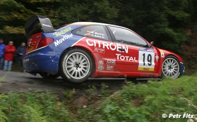 Carlos Sainz - Luis Moya
39º Rallye Catalunya - Costa Brava - Rallye de España 2003. Citröen Xsara WRC (39 CSP 92). Clasificado 7º.

Del 24 al 26 de Octubre, Lloret de Mar, Girona, Catalunya, España.
Superficie: asfalto.

El Rally tenia un total de 1553.72 Km de los que 381.18 Km divididos en 22 tramos eran especiales.

Se inscribieron 49 equipos, tomaron la salida 47, finalizaron 33.

© Petr Fitz
@@
Palabras clave: ;Citroen;Xsara;WRC;Catalunya;2003;Spain