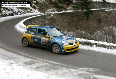 Simon Jean-Joseph - Jack Boyère
71º Rallye Automobile de Monte-Carlo 2003. Renault Clio S1600 (872 AMC 83). Clasificado 14º.

Del 24 al 26 de Enero, Monaco.
Superficie: asfalto - nieve.

El Rally tenia un total de 1357.92 km de los que 415.02 km divididos en 14 tramos eran especiales.

Tomaron la salida 50 equipos, finalizaron 29.@
Palabras clave: Renault;Clio;Montecarlo;2003