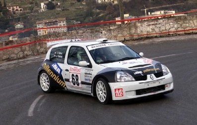 Juraj Å ebalj - Toni Klinc
71º Rallye Automobile de Monte-Carlo 2003. Renault Clio S1600 (CB 599 VF). Clasificado 22º.

Del 24 al 26 de Enero, Monaco.
Superficie: asfalto - nieve.

El Rally tenia un total de 1357.92 km de los que 415.02 km divididos en 14 tramos eran especiales.

Tomaron la salida 50 equipos, finalizaron 29.@
Palabras clave: Renault;Clio;Montecarlo;2003