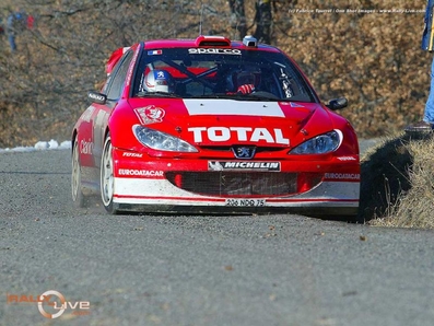 Gilles Panizzi - Hervé Panizzi
71º Rallye Automobile de Monte-Carlo 2003. Peugeot 206 WRC (206 NDQ 75). Abandonó por indisposición del piloto después de SS9 Les 4 Chemins - Sigale 2 de 32.11 km.

Del 24 al 26 de Enero, Monaco.
Superficie: asfalto - nieve.

El Rally tenia un total de 1357.92 km de los que 415.02 km divididos en 14 tramos eran especiales.

Tomaron la salida 50 equipos, finalizaron 29.@
Palabras clave: Peugeot;WRC;Montecarlo;2003