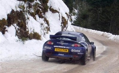 Guy Wilks - Phil Pugh
71º Rallye Automobile de Monte-Carlo 2003. Ford Puma S1600 (EX02 PXM). Abandonó por accidente en SS12 Lantosque - Lucéram 1 de 19.52 km

Del 24 al 26 de Enero, Monaco.
Superficie: asfalto - nieve.

El Rally tenia un total de 1357.92 km de los que 415.02 km divididos en 14 tramos eran especiales.

Tomaron la salida 50 equipos, finalizaron 29.@
Palabras clave: Ford;Puma;Montecarlo;2003;nieve