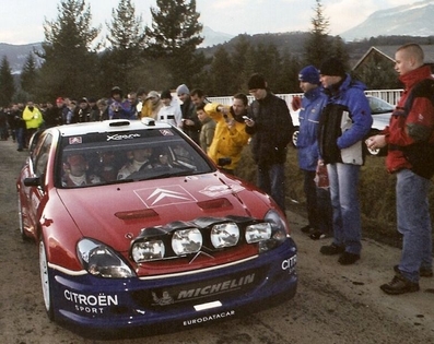 Sébastien Loeb - Daniel Elena
72º Rallye Automobile de Monte-Carlo 2004. Citröen Xsara WRC (20 DDM 92). Clasificado 1º.

Del 23 al 25 de Enero, Monaco.
Superficie: asfalto.

El Rally tenia un total de 1,331.92 Km de los que 389.12 Km divididos en 15 tramos, eran especiales (2 de ellos fueron cancelados SS1 Selonnet - Breziers 1 de 22.64 Km y SS10 Tourette du Chateau - St Antonin 2 de 24.80 Km. Uno de ellos se dio con tiempo de tramo teórico a todos los equipos, SS8 Tourette du Chateau - St Antonin 1 de 24.80 Km).

Se inscribieron 45 equipos, tomaron la salida 43, finalizaron 20.@
Palabras clave: Sebastien_Loeb;Citroen;Xsara;WRC;Montecarlo;2004;parque_cerrado