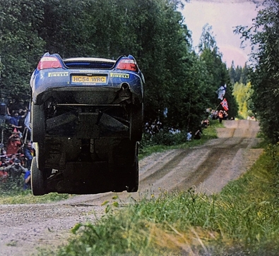 Petter Solberg - Philip Mills
55º Neste Rally Finlandia 2005. Subaru Impreza WRC2005. Clasificado 4º.
El Rally tenà­a un total de 1,363.95 km de los que 355.59 km divididos en 21 tramos eran especiales.
Se inscribieron 84 equipos, tomaron la salida 76, finalizaron 49.@
Palabras clave: Petter_Solberg;Subaru;Impreza;Finlandia;2005;