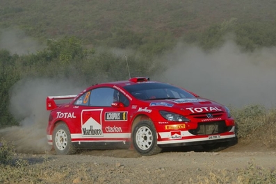 Markko Martin - Michael Park
52º Rally Acròpolis de Grecia 2005. Peugeot 307WRC Evo2. Clasificado 8º.
El Rally tenia un total de 1,065.57 Km de los que 349.57 Km divididos en 19 tramos, eran especiales.
Se inscribieron 91 equipos, tomaron la salida 88, finalizaron 54.@
Palabras clave: Markko_Martin;Peugeot;WRC;Grecia;2005;Acropolis