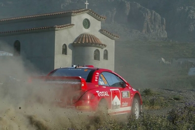 Markko Martin - Michael Park
52º Rally Acròpolis de Grecia 2005. Peugeot 307WRC Evo2. Clasificado 8º.
El Rally tenia un total de 1,065.57 Km de los que 349.57 Km divididos en 19 tramos, eran especiales.
Se inscribieron 91 equipos, tomaron la salida 88, finalizaron 54.@
Palabras clave: Markko_Martin;Peugeot;WRC;Grecia;2005;Acropolis