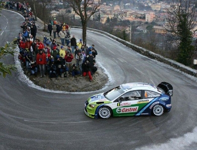 Mikko Hirvonen - Jarmo Lehtinen
74º Rallye Automobile de Monte-Carlo 2006. Ford Focus RS WRC 06 (EU55 BNA). Clasificado 7º.

Del 20 al 22 de Enero, Monaco.
Superficie: asfalto - nieve.

El Rally tenia un total de 1294.89 Km de los que 366.39 km divididos en 18 tramos eran especiales, (2 de ellas fueron canceladas SS3 Pierlas - Ilonse 1 de 23.22 Km y SS11 La Tour sur Tinee - Utelle 2 de 18.73 Km).

Se inscribieron 53 equipos, tomaron la salida 51, finalizaron 43.@
Palabras clave: ;Jarmo_Lehtinen;Ford;Focus;RS;WRC;Montecarlo;2006