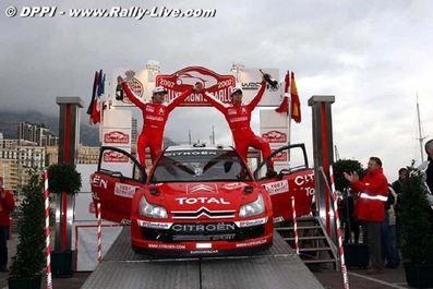 Sébastien Loeb - Daniel Elena
75º Rallye Automobile de Monte-Carlo 2007. Citröen C4 WRC (733 DYN 78). Clasificado 1º.

Del 18 al 21 de Enero, Valence, Monte-Carlo.
Superficie: asfalto - nieve.

El Rally tenia un total de 1185.22 km de los que 328.54 km divididos en 15 tramos eran especiales.

Tomaron la salida 47 equipos, finalizaron 39.
Palabras clave: Sébastien_Loeb;Citroen;WRC;Montecarlo;2007;Personajes