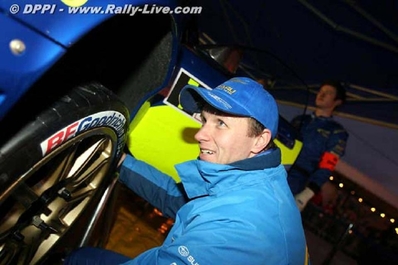 Petter Solberg - Phil Mills
75º Rallye Automobile de Monte-Carlo 2007. Subaru Impreza S12 WRC 06 (HT55 SRT). Clasificado 6º.

Del 18 al 21 de Enero, Valence, Monte-Carlo.
Superficie: asfalto - nieve.

El Rally tenia un total de 1185.22 km de los que 328.54 km divididos en 15 tramos eran especiales.

Tomaron la salida 47 equipos, finalizaron 39.
Palabras clave: Petter_Solberg;Phil_Mills;Subaru;Impreza;WRC;Montecarlo;2007;Personajes