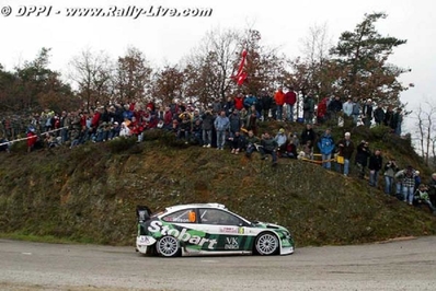 Matthew Wilson - Michael Orr
75º Rallye Automobile de Monte-Carlo 2007. Ford Focus RS WRC 06. Clasificado 12º.

Del 18 al 21 de Enero, Valence, Monte-Carlo.
Superficie: asfalto - nieve.

El Rally tenia un total de 1185.22 km de los que 328.54 km divididos en 15 tramos eran especiales.

Tomaron la salida 47 equipos, finalizaron 39.
Palabras clave: Ford;Focus;RS;WRC;Montecarlo;2007