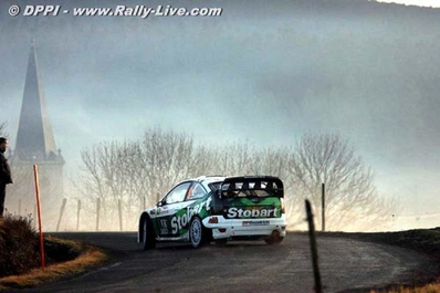 Jari-Matti Latvala - Miikka Anttila
75º Rallye Automobile de Monte-Carlo 2007. Ford Focus RS WRC 06 (EU55 CNK). Abandonó por accidente en SS15 Monaco Circuit de 2.80 km.

Del 18 al 21 de Enero, Valence, Monte-Carlo.
Superficie: asfalto - nieve.

El Rally tenia un total de 1185.22 km de los que 328.54 km divididos en 15 tramos eran especiales.

Tomaron la salida 47 equipos, finalizaron 39.@
Palabras clave: ;Miikka_Anttila;Ford;Focus;RS;WRC;Montecarlo;2007