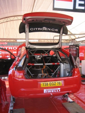 Asistencia del Equipo Citröen Total W.R.T. en el 52º Rallye Automobile de Monte-Carlo 2008
En el Citröen C4 WRC (738 EGZ 78) de Sébastien Loeb - Daniel Elena, clasificado 1º.

Del 24 al 27 de Enero, Valence - Monaco.
Superficie: asfalto - nieve.

El Rally tenia un total de 1481.25 km de los que 365.09 km divididos en 19 tramos, eran especiales.

Se inscribieron 50, tomaron la salida 47, finalizaron 34.@
Palabras clave: Sebastien_Loeb;Citroen;WRC;Montecarlo;2008;Asistencias