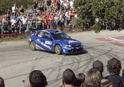 Petter Solberg - Phil Mills
52º Rallye de France - Tour de Corse 2008. Subaru Impreza WRC. Clasificado 5º.
El Rally tenia un total de 1,094.28 Km de los que 359.02 Km divididos en 16 tramos, eran especiales.
Se inscribieron 80 equipos, tomaron la salida 71, finalizaron 54.
Palabras clave: Petter_Solberg;Subaru;Impreza;WRC;Francia;Corcega;2008;Corse
