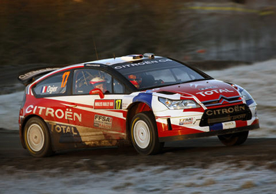Sébastien Ogier - Julien Ingrassia
64º Rally de Gales GB 2008 (Gran Bretaña). Citröen C4 WRC. Clasificado 26º.
Sébastien sorprendiò a todos al tomar brevemente la delantera en el primer dà­a del Rally, en su primera apariciòn con un WRC.@
Palabras clave: Sébastien_Ogier;Citroen;WRC;Gran_Bretaña;2008