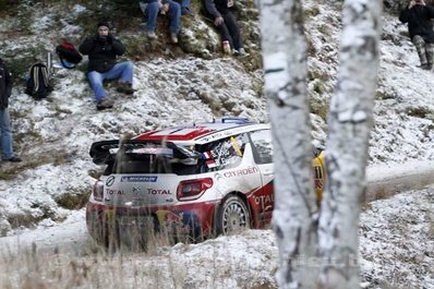 Sebastien Loeb - Daniel Elena
80º Rallye Automobile de Monte-Carlo 2012. Citröen DS3 WRC (BN-404-MV). Clasificado 1º.

Del 17 al 22 de Enero, Valence - Monaco.
Superficie: asfalto - nieve.

El Rally teni­a un total de 1772.52 km de los que 433.36 Km divididos en 18 tramos eran especiales.

Se inscribieron 82 equipos, tomaron la salida 73, finalizaron 45.@
Palabras clave: Sebastien_Loeb;Daniel_Elena;Citroen;DS3;WRC;Montecarlo;2012;nieve