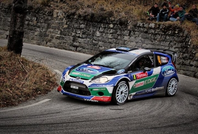 Petter Solberg - Chris Patterson
80º Rallye Automobile de Monte-Carlo 2012. Ford Fiesta RS WRC (PX61 AWU). Clasificado 3º.

Del 17 al 22 de Enero, Valence - Monaco.
Superficie: asfalto - nieve.

El Rally teni­a un total de 1772.52 km de los que 433.36 Km divididos en 18 tramos eran especiales.

Se inscribieron 82 equipos, tomaron la salida 73, finalizaron 45.@
Palabras clave: Petter_Solberg;Ford;Fiesta;RS;WRC;Montecarlo;2012