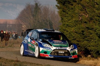 Petter Solberg - Chris Patterson
80º Rallye Automobile de Monte-Carlo 2012. Ford Fiesta RS WRC (PX61 AWU). Clasificado 3º.

Del 17 al 22 de Enero, Valence - Monaco.
Superficie: asfalto - nieve.

El Rally teni­a un total de 1772.52 km de los que 433.36 Km divididos en 18 tramos eran especiales.

Se inscribieron 82 equipos, tomaron la salida 73, finalizaron 45.@
Palabras clave: Petter_Solberg;Chris_Patterson;Ford;Fiesta;RS;WRC;Montecarlo;2012