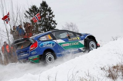 Petter Solberg - Chris Patterson
60º Rally Sweden 2012. Ford Fiesta RS WRC (PX61 AWU). Clasificado 4º.

De 9 al 12 de Febrero, Karlstad.
Superficie: nieve.

El Rally tenia un total de 1842.60 km de los que 349.16 Km divididos en 22 tramos eran especiales.

Se inscribieron 47 equipos, tomaron la salida 43, finalizaron 34.@
Palabras clave: Petter_Solberg;Chris_Patterson;Ford;Fiesta;RS;WRC;Suecia;2012;nieve