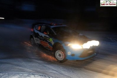 Eyvind Brynildsen - Cato Menkerud
60º Rally Sweden 2012. Ford Fiesta RS WRC (PX60 AVF). Clasificado 10º.

De 9 al 12 de Febrero, Karlstad.
Superficie: nieve.

El Rally tenia un total de 1842.60 km de los que 349.16 Km divididos en 22 tramos eran especiales.

Se inscribieron 47 equipos, tomaron la salida 43, finalizaron 34.@
Palabras clave: Ford;Fiesta;RS;WRC;Suecia;2012;nieve