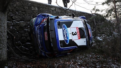 Jari-Matti Latvala - Miikka Anttila
80º Rallye Automobile de Monte-Carlo 2012. Ford Fiesta RS WRC (PX61 AWR). Abandonó por accidente en SS4 Burzet - St Martial 2 de 30.48 km cuando iba 1º a mas de 30' del 2º clasificado.

Cortó demasiado en una izquierda sorprendiéndole el hielo, patinando, y cayendo por un pequeño precipicio.

Del 17 al 22 de Enero, Valence - Monaco.
Superficie: asfalto - nieve.

El Rally teni­a un total de 1772.52 km de los que 433.36 Km divididos en 18 tramos eran especiales.

Se inscribieron 82 equipos, tomaron la salida 73, finalizaron 45.
@
Palabras clave: ;Miikka_Anttila;Ford;Fiesta;RS;WRC;Montecarlo;2012;crash