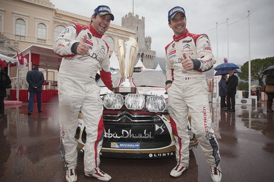 Sébastien Loeb - Daniel Elena
81º Rallye Automobile de Monte-Carlo 2013. Citröen DS3 WRC. Clasificado 1º.

Del 15 al 20 de Enero, Valence.
Superficie: asfalto - nieve.

El Rallye tenia un total de 1778.81 Km de los que 468.42 Km divididos en 18 tramos eran especiales (2 de ellos fueron cancelados por exceso de nieve, SS17 Moulinet - La Bollene Vesubie 3 de 23.54 Km y SS18 Lantosque - Luceram 2 de 18.95 Km).

Tomaron la salida 73 equipos, finalizaron 45.@
Palabras clave: Sebastien_Loeb;Citroen;DS3;WRC;Montecarlo;2013;Personajes