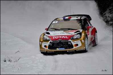 Sébastien Loeb - Daniel Elena
81º Rallye Automobile de Monte-Carlo 2013. Citröen DS3 WRC. Clasificado 1º.

Del 15 al 20 de Enero, Valence.
Superficie: asfalto - nieve.

El Rallye tenia un total de 1778.81 Km de los que 468.42 Km divididos en 18 tramos eran especiales (2 de ellos fueron cancelados por exceso de nieve, SS17 Moulinet - La Bollene Vesubie 3 de 23.54 Km y SS18 Lantosque - Luceram 2 de 18.95 Km).

Tomaron la salida 73 equipos, finalizaron 45.

COPYRIGHT Kevin Mazzilli
@
Palabras clave: Sebastien_Loeb;Citroen;DS3;WRC;Montecarlo;2013;nieve