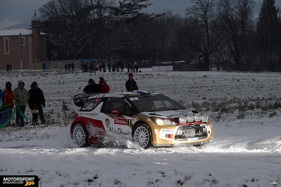 Sébastien Loeb - Daniel Elena
81º Rallye Automobile de Monte-Carlo 2013. Citröen DS3 WRC. Clasificado 1º.

Del 15 al 20 de Enero, Valence.
Superficie: asfalto - nieve.

El Rallye tenia un total de 1778.81 Km de los que 468.42 Km divididos en 18 tramos eran especiales (2 de ellos fueron cancelados por exceso de nieve, SS17 Moulinet - La Bollene Vesubie 3 de 23.54 Km y SS18 Lantosque - Luceram 2 de 18.95 Km).

Tomaron la salida 73 equipos, finalizaron 45.@
Palabras clave: Sebastien_Loeb;Citroen;DS3;WRC;Montecarlo;2013;nieve