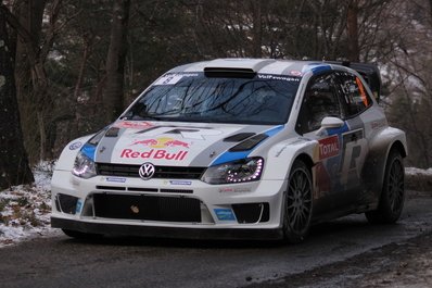 Sebastien Ogier - Julien Ingrassia
81º Rallye Automobile de Monte-Carlo 2013. Volkswagen Polo R WRC. Clasificado 2º.

Del 15 al 20 de Enero, Valence.
Superficie: asfalto - nieve.

El Rallye tenia un total de 1778.81 Km de los que 468.42 Km divididos en 18 tramos eran especiales (2 de ellos fueron cancelados por exceso de nieve, SS17 Moulinet - La Bollene Vesubie 3 de 23.54 Km y SS18 Lantosque - Luceram 2 de 18.95 Km).

Tomaron la salida 73 equipos, finalizaron 45.@
Palabras clave: Sebastien_Ogier;Volkswagen;Polo;WRC;2013;Montecarlo