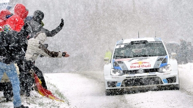 Sebastien Ogier - Julien Ingrassia
81º Rallye Automobile de Monte-Carlo 2013. Volkswagen Polo R WRC. Clasificado 2º.

Del 15 al 20 de Enero, Valence.
Superficie: asfalto - nieve.

El Rallye tenia un total de 1778.81 Km de los que 468.42 Km divididos en 18 tramos eran especiales (2 de ellos fueron cancelados por exceso de nieve, SS17 Moulinet - La Bollene Vesubie 3 de 23.54 Km y SS18 Lantosque - Luceram 2 de 18.95 Km).

Tomaron la salida 73 equipos, finalizaron 45.@
Palabras clave: Sebastien_Ogier;Volkswagen;Polo;WRC;2013;nieve