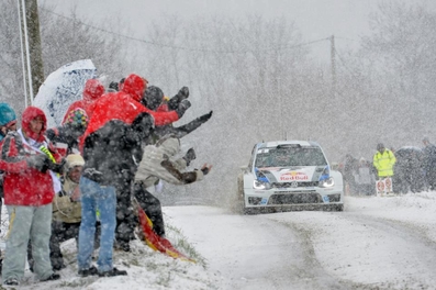 Sebastien Ogier - Julien Ingrassia
81º Rallye Automobile de Monte-Carlo 2013. Volkswagen Polo R WRC. Clasificado 2º.

Del 15 al 20 de Enero, Valence.
Superficie: asfalto - nieve.

El Rallye tenia un total de 1778.81 Km de los que 468.42 Km divididos en 18 tramos eran especiales (2 de ellos fueron cancelados por exceso de nieve, SS17 Moulinet - La Bollene Vesubie 3 de 23.54 Km y SS18 Lantosque - Luceram 2 de 18.95 Km).

Tomaron la salida 73 equipos, finalizaron 45.@
Palabras clave: Sebastien_Ogier;Volkswagen;Polo;WRC;2013;nieve