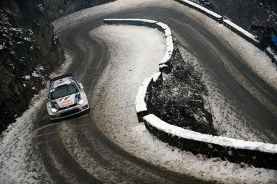 Sebastien Ogier - Julien Ingrassia
81º Rallye Automobile de Monte-Carlo 2013. Volkswagen Polo R WRC. Clasificado 2º.

Del 15 al 20 de Enero, Valence.
Superficie: asfalto - nieve.

El Rallye tenia un total de 1778.81 Km de los que 468.42 Km divididos en 18 tramos eran especiales (2 de ellos fueron cancelados por exceso de nieve, SS17 Moulinet - La Bollene Vesubie 3 de 23.54 Km y SS18 Lantosque - Luceram 2 de 18.95 Km).

Tomaron la salida 73 equipos, finalizaron 45.

COPYRIGHT Richard Balint
@
Palabras clave: Sebastien_Ogier;Volkswagen;Polo;WRC;2013;nieve